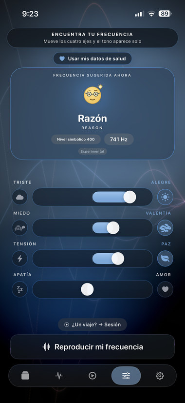 Pantalla Buscar con la frecuencia sugerida, Razón a 741 Hz, y los deslizadores de los cuatro ejes.